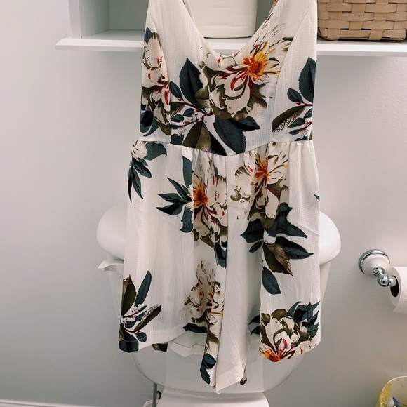 floral romper - Picture 1 of 2